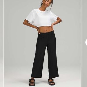 Lululemon City Sleek 5 Pocket Wide-Leg High Rise 7/8 Length Pant